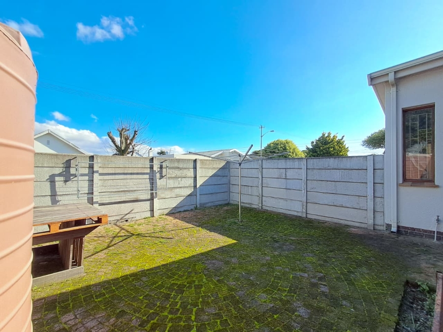 To Let 2 Bedroom Property for Rent in Monte Vista Western Cape